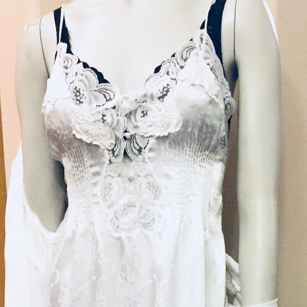 Vintage Lauren Alexandra Robe & Nightgown Set - Picture 8 of 8